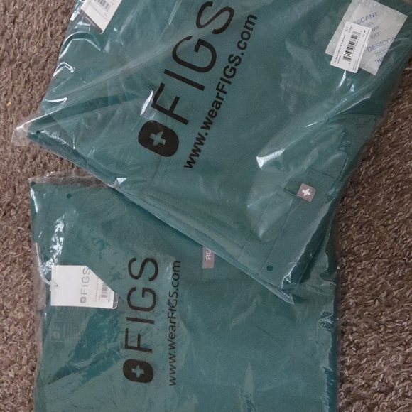Figs Other - NWT Hunter Green Figs scrubs set
